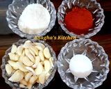 A picture of step 1 of Garlic Chutney (लसूण चटणी).
