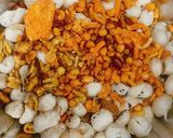 मखाना झालमुड़ी (foxnut jhalmudi recipe in Hindi) रेसिपी चरण 1 फोटो