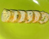 Foto langkah ke 4 dari resep Egg roll nasi.