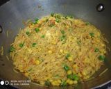 A picture of step 1 of Rice vermicelli.