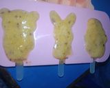 Foto langkah ke 5 dari resep Tropical Fruit Smoothies.
