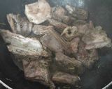Foto del paso 3 de la receta: Cordero guisado con batata y cebolla caramelizada