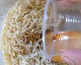 Foto del paso 6 de la receta: Pasta ramen con camarón