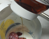 Foto del paso 2 de la receta: Helados de mango y fresas!