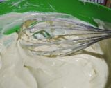 Foto langkah ke 3 dari resep Whipping Cream Pancakes.
