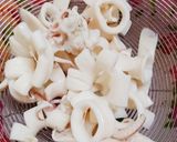 Hình bước làm 2 của món Mì xào mực cải ngọt