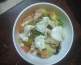 Foto del paso 2 de la receta: Ensalada con pera y pasas con alioli de limón