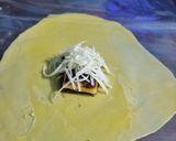 Foto langkah ke 8 dari resep Bolen pisang coklat keju.