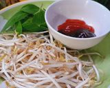Hình bước làm 2 của món Phở gà trứng non