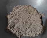 A picture of step 2 of Ragi Ladoo.