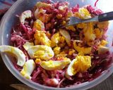 Foto del paso 4 de la receta: Ensalada de remolacha, repollo y huevos