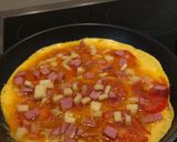 Pas rețetă Omletă cu roșii, mozzarella, salam, cașcaval și pătrunjel 4 fotografie