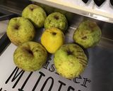 Une image de l'étape 1 de Compote de pommes, banane et coings du Japon au jus de prunes.