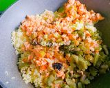 Hình bước làm 3 của món Cơm chiên cá hồi,trứng,cải chua,đậu hủ và tàu hủ ki