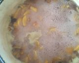 A picture of step 1 of California Farm Peach Golden Jam.