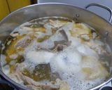 Tyúkhúsleves gazdagon recept fázis 2 fotója