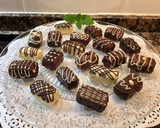 Foto del paso 13 de la receta: Bombones de mazapán, rellenos de fruta escarchada