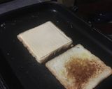 Foto langkah ke 2 dari resep Roti bakar coklat keju.
