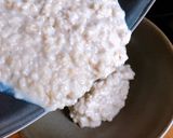 Hình bước làm 2 của món 🌱 Cháo Yến Mạch Sữa Hạt & Quả Sung Khô (Vegan)