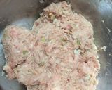 A picture of step 5 of Pork Shaomai with Scallop.