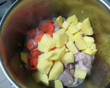 Foto del paso 3 de la receta: Estofado de pavo con patatas