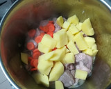 Foto del paso 3 de la receta: Estofado de pavo con patatas