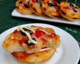 Foto langkah ke 7 dari resep Pizza Mini sederhana.