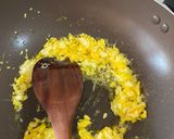 Foto langkah ke 2 dari resep Indomie Goreng Tek-tek.