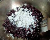 A picture of step 2 of Beetroot Upperi.