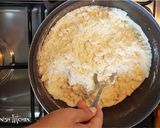 A picture of step 1 of Rava Laddoo.