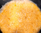 Foto del paso 6 de la receta: Tallarines de espinacas a la carbonara con gambas (Sin sal)