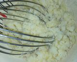 A picture of step 2 of Mashed potato masa.