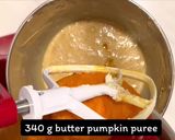A picture of step 6 of Pumpkin cheesecake with gingersnap pecan crust.