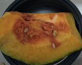A picture of step 1 of Pumpkin and soyabean fry.