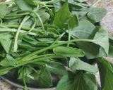 A picture of step 1 of Sorrel leaves bhaji.