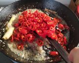 Foto langkah ke 4 dari resep Sambal Jamblang Ayam Suwir.