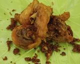 Foto langkah ke 6 dari resep Ayam goreng kopyok telur.