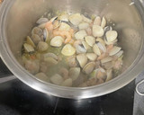 Foto del paso 3 de la receta: Merluza en salsa verde
