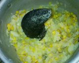 Foto langkah ke 3 dari resep Cream soup kentang jagung anak kost.