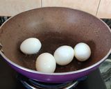A picture of step 3 of Egg Malai Curry.