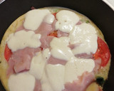 Foto del paso 4 de la receta: Tarta de puerro y cebolla sin masa con guacamole diferente