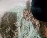 A picture of step 4 of Bajre ki aate ki masala daar roti.