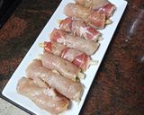 Foto del paso 3 de la receta: Rollitos de pechuga rellena de jamón serrano y espárrago blanco