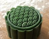 Hình bước làm 8 của món Bánh Trung Thu Mini Thập Cẩm Trứng Muối Với Vỏ Bánh Tảo Xoăn Spirulina