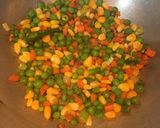 A picture of step 3 of Garlic Veg Soup.