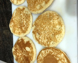 Foto del paso 1 de la receta: Merienda dulce pancakes con la crema de los albaricoques rellenos y mermelada de frambuesa