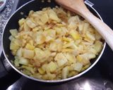 Foto del paso 3 de la receta: Tortilla de patatas y cebolla con preparado de Findus