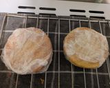 A picture of step 3 of White chocolate and lemon Jelly cat cake 🍰.
