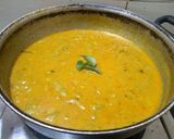 A picture of step 5 of Turai gravy marathi style.