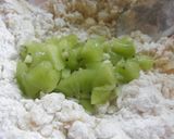 Foto del paso 1 de la receta: Galletitas de maicena y kiwi